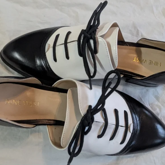 Nine West Nuckma Oxford Flats Size 8.5,Black and White Women's - Picture 4 of 13
